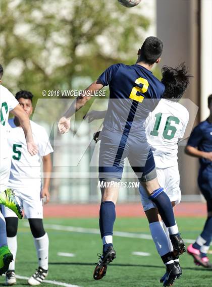 Thumbnail 2 in Canoga Park vs. Notre Dame (SO) Crespi Classic) photogallery.