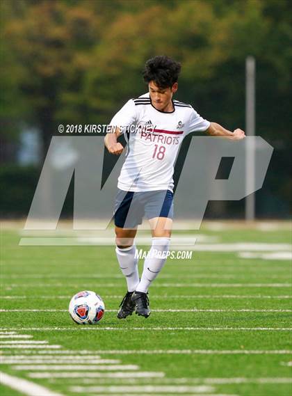 Thumbnail 3 in ACERO Garcia vs. Saint Ignatius College Prep photogallery.