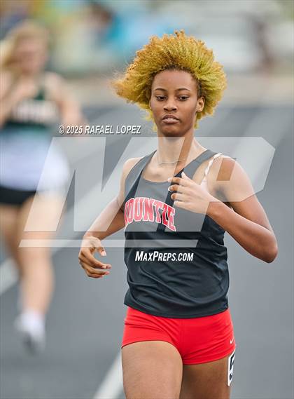 Thumbnail 2 in UIL 3A Track & Field District (400M) photogallery.
