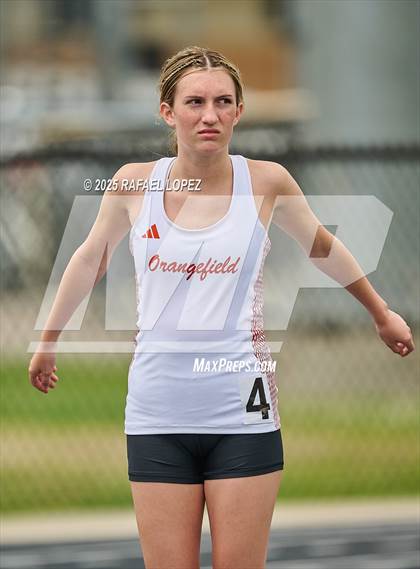 Thumbnail 2 in UIL 3A Track & Field District (400M) photogallery.