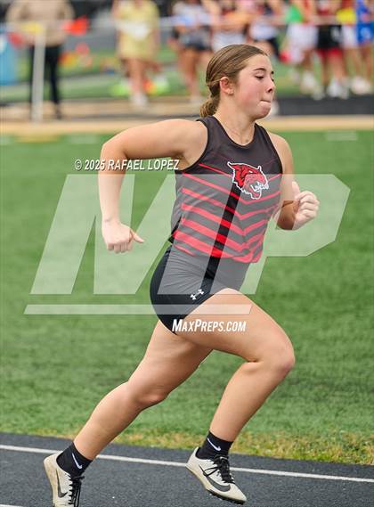 Thumbnail 2 in UIL 3A Track & Field District (400M) photogallery.