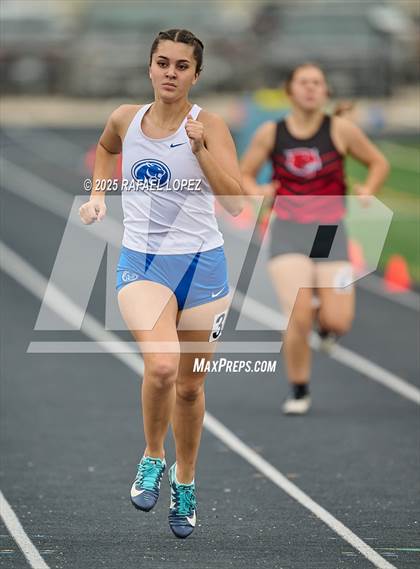 Thumbnail 1 in UIL 3A Track & Field District (400M) photogallery.