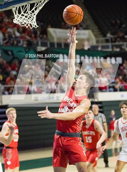 Thumbnail 2 in South Webster vs. Trimble (OHSAA Division IV District Final) photogallery.
