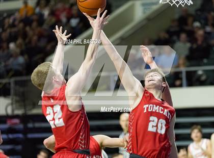 Thumbnail 3 in South Webster vs. Trimble (OHSAA Division IV District Final) photogallery.