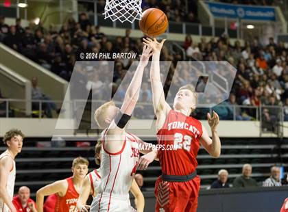 Thumbnail 3 in South Webster vs. Trimble (OHSAA Division IV District Final) photogallery.