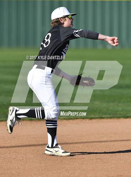 Thumbnail 2 in Howe vs Ponder (Lindsay Tournament) photogallery.
