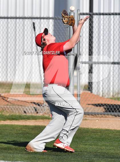 Thumbnail 1 in Howe vs Ponder (Lindsay Tournament) photogallery.