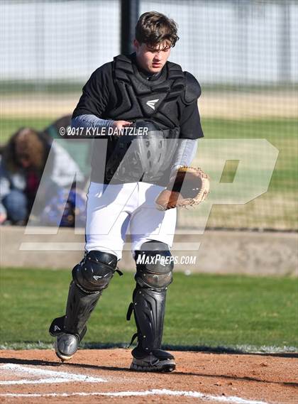 Thumbnail 3 in Howe vs Ponder (Lindsay Tournament) photogallery.