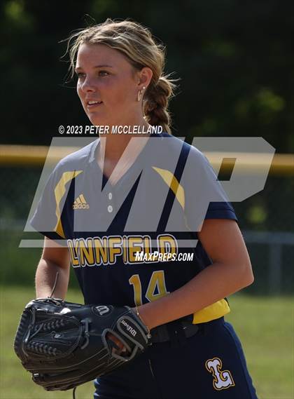 Thumbnail 3 in Lynnfield @ Pentucket Regional photogallery.