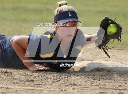Thumbnail 3 in Lynnfield @ Pentucket Regional photogallery.