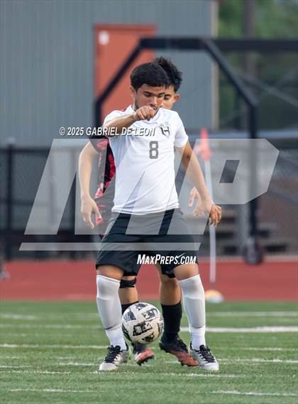 Thumbnail 3 in Progreso vs. Hidalgo (UIL Region IV 4A D1 Soccer Quarterfinals) photogallery.