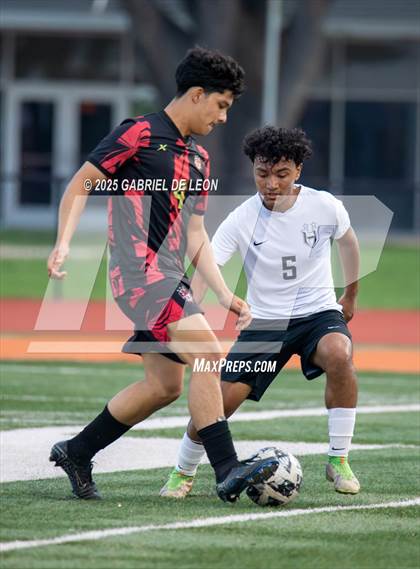 Thumbnail 3 in Progreso vs. Hidalgo (UIL Region IV 4A D1 Soccer Quarterfinals) photogallery.