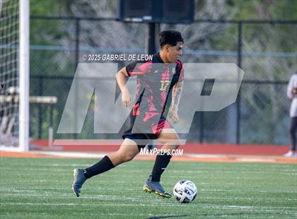 Thumbnail 2 in Progreso vs. Hidalgo (UIL Region IV 4A D1 Soccer Quarterfinals) photogallery.