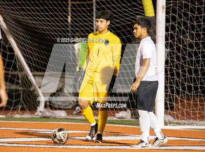 Thumbnail 2 in Progreso vs. Hidalgo (UIL Region IV 4A D1 Soccer Quarterfinals) photogallery.