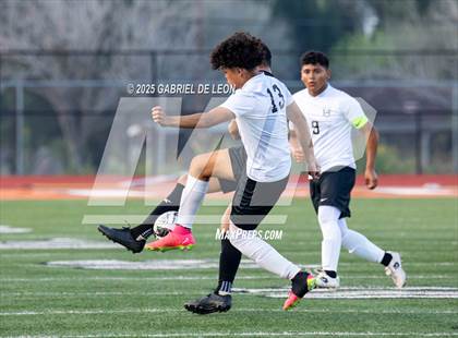 Thumbnail 3 in Progreso vs. Hidalgo (UIL Region IV 4A D1 Soccer Quarterfinals) photogallery.