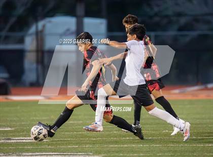 Thumbnail 2 in Progreso vs. Hidalgo (UIL Region IV 4A D1 Soccer Quarterfinals) photogallery.