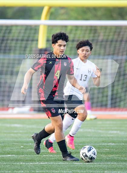 Thumbnail 1 in Progreso vs. Hidalgo (UIL Region IV 4A D1 Soccer Quarterfinals) photogallery.