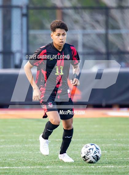 Thumbnail 2 in Progreso vs. Hidalgo (UIL Region IV 4A D1 Soccer Quarterfinals) photogallery.
