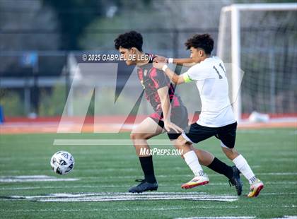 Thumbnail 2 in Progreso vs. Hidalgo (UIL Region IV 4A D1 Soccer Quarterfinals) photogallery.