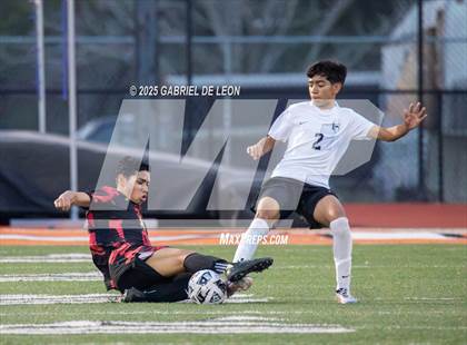 Thumbnail 2 in Progreso vs. Hidalgo (UIL Region IV 4A D1 Soccer Quarterfinals) photogallery.