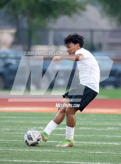 Thumbnail 1 in Progreso vs. Hidalgo (UIL Region IV 4A D1 Soccer Quarterfinals) photogallery.