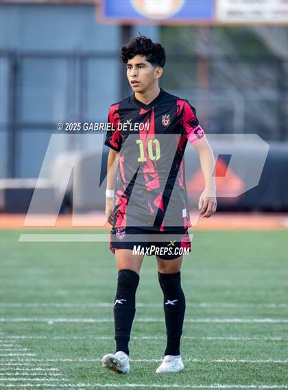 Thumbnail 2 in Progreso vs. Hidalgo (UIL Region IV 4A D1 Soccer Quarterfinals) photogallery.