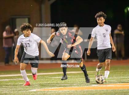 Thumbnail 2 in Progreso vs. Hidalgo (UIL Region IV 4A D1 Soccer Quarterfinals) photogallery.