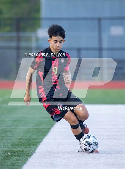 Thumbnail 1 in Progreso vs. Hidalgo (UIL Region IV 4A D1 Soccer Quarterfinals) photogallery.