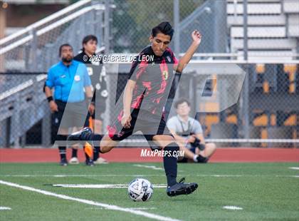 Thumbnail 2 in Progreso vs. Hidalgo (UIL Region IV 4A D1 Soccer Quarterfinals) photogallery.