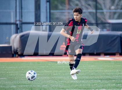 Thumbnail 2 in Progreso vs. Hidalgo (UIL Region IV 4A D1 Soccer Quarterfinals) photogallery.