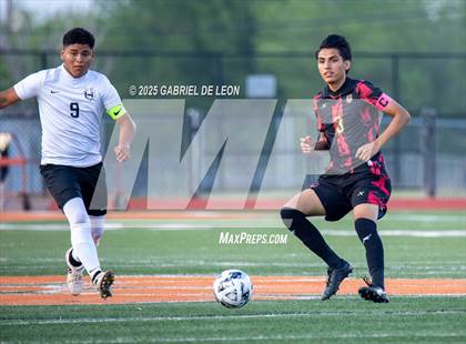 Thumbnail 1 in Progreso vs. Hidalgo (UIL Region IV 4A D1 Soccer Quarterfinals) photogallery.