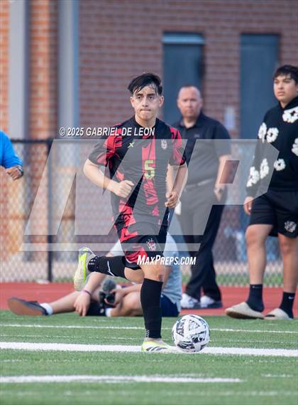 Thumbnail 3 in Progreso vs. Hidalgo (UIL Region IV 4A D1 Soccer Quarterfinals) photogallery.