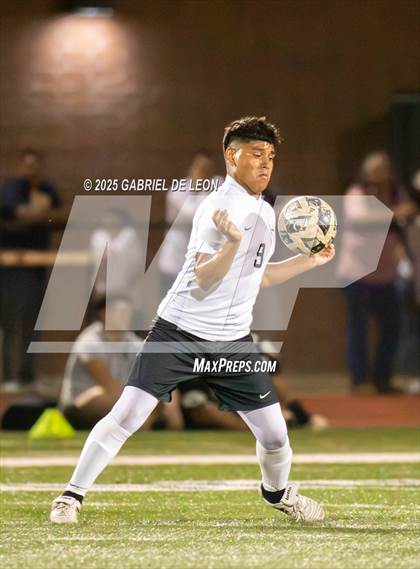 Thumbnail 3 in Progreso vs. Hidalgo (UIL Region IV 4A D1 Soccer Quarterfinals) photogallery.