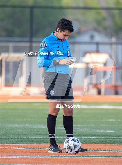 Thumbnail 2 in Progreso vs. Hidalgo (UIL Region IV 4A D1 Soccer Quarterfinals) photogallery.