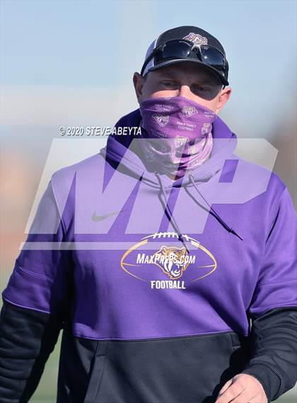 Thumbnail 3 in Durango vs Holy Family (CHSAA 3A Semifinal) photogallery.