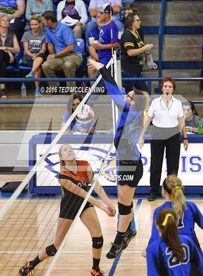 Thumbnail 1 in Bergman vs. Newport (AHSAA 3A 2nd Round Playoff) photogallery.