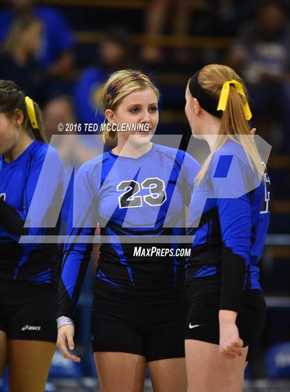 Thumbnail 2 in Bergman vs. Newport (AHSAA 3A 2nd Round Playoff) photogallery.