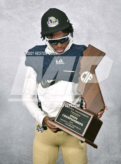 Thumbnail 3 in Mater Dei Catholic (CIF State D2-AA Awards)  photogallery.