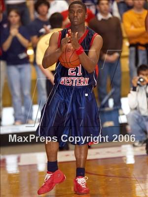 Thumbnail 2 in East Bakersfield vs Tulare Western (CS D2 Final) photogallery.