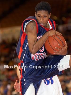 Thumbnail 1 in East Bakersfield vs Tulare Western (CS D2 Final) photogallery.
