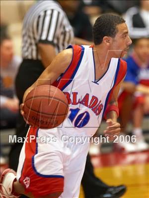 Thumbnail 2 in East Bakersfield vs Tulare Western (CS D2 Final) photogallery.