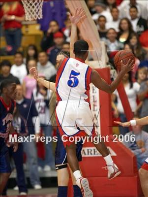 Thumbnail 1 in East Bakersfield vs Tulare Western (CS D2 Final) photogallery.