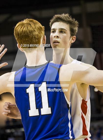 Thumbnail 1 in Covington Catholic vs Beechwood (KHSAA Ninth Region) photogallery.
