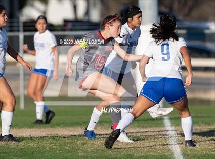 Thumbnail 2 in South San Antonio vs Lee [Robert E.] photogallery.