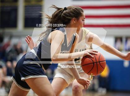 Thumbnail 2 in Sutherland vs. Our Lady of Mercy (Section 5 Class A Semifinal) photogallery.