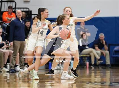 Thumbnail 2 in Sutherland vs. Our Lady of Mercy (Section 5 Class A Semifinal) photogallery.