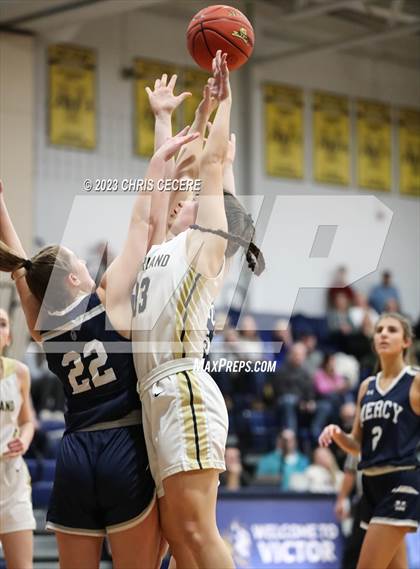 Thumbnail 3 in Sutherland vs. Our Lady of Mercy (Section 5 Class A Semifinal) photogallery.