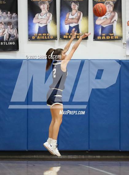 Thumbnail 1 in Sutherland vs. Our Lady of Mercy (Section 5 Class A Semifinal) photogallery.