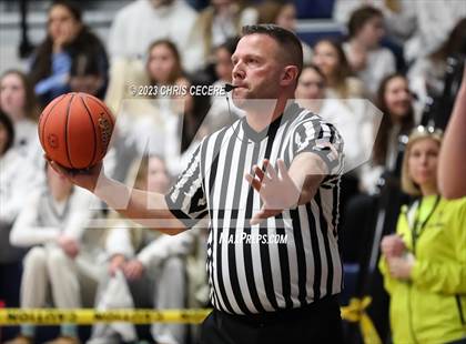 Thumbnail 3 in Sutherland vs. Our Lady of Mercy (Section 5 Class A Semifinal) photogallery.