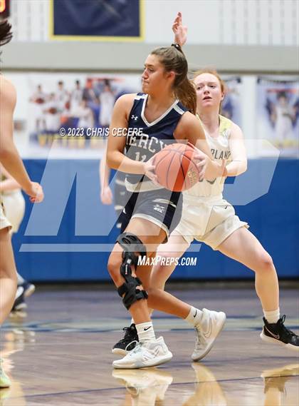 Thumbnail 3 in Sutherland vs. Our Lady of Mercy (Section 5 Class A Semifinal) photogallery.